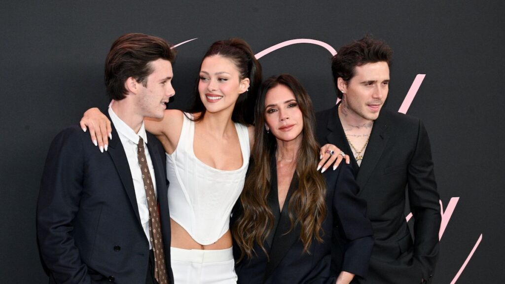 Las explosivas publicaciones de redes sociales de Cruz Beckham sugieren tensiones profundas con Brooklyn Beckham Las explosivas publicaciones de redes sociales de Cruz Beckham sugieren tensiones profundas con Brooklyn Beckham