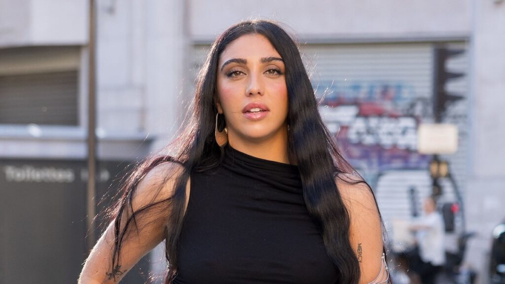 Lourdes Leon cambia su look en la asombrosa aparición en la Semana de la Moda de París