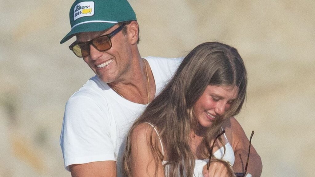 El emocional emotivo de Tom Brady se retira con su hija Vivian