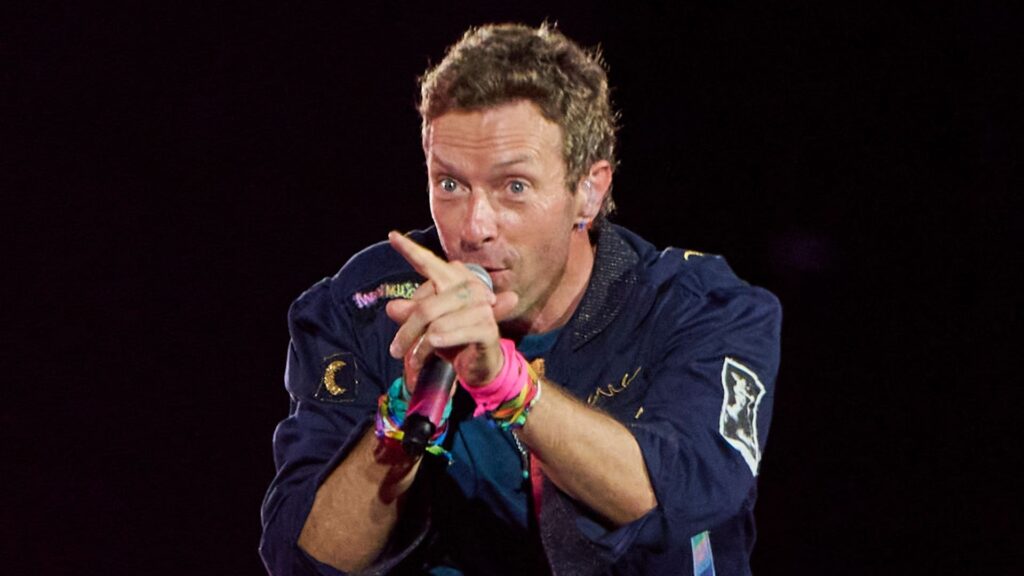 Anillo de bodas de Kristin Cabot, renuncias y más