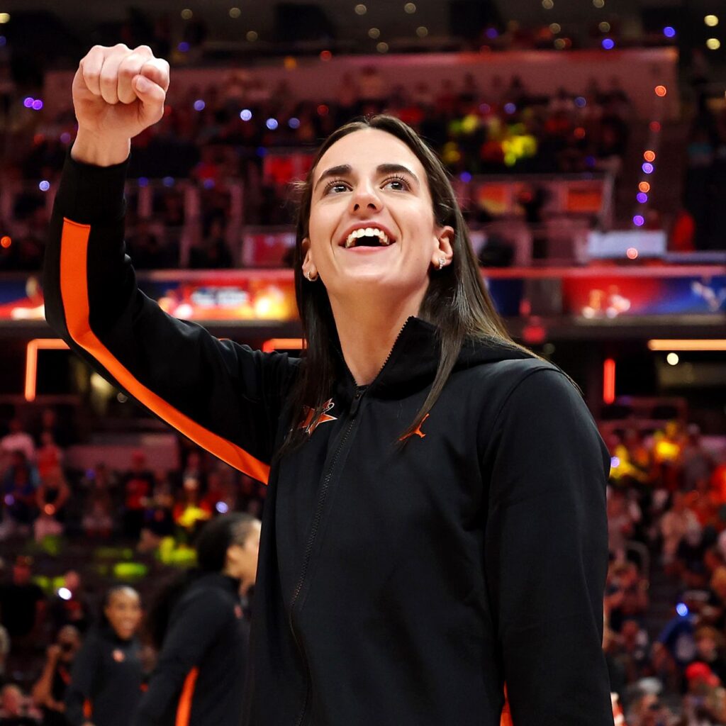 Caitlin Clark: Tarjeta de Novata Firmada Se Vende por $ 660 mil