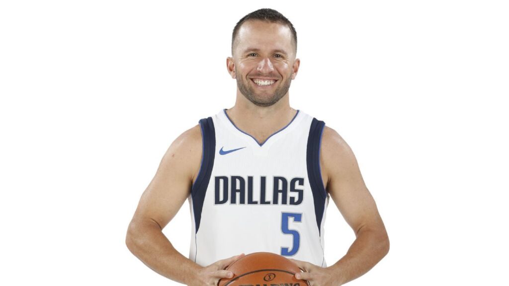 JJ Barea se une a Nuggets como atrenador asistente