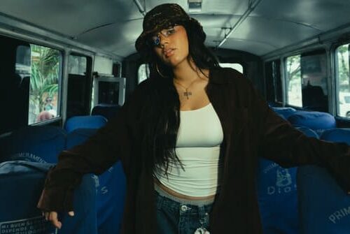 Mari “La CARAJITA” LLEGA CON UNA “KURA”