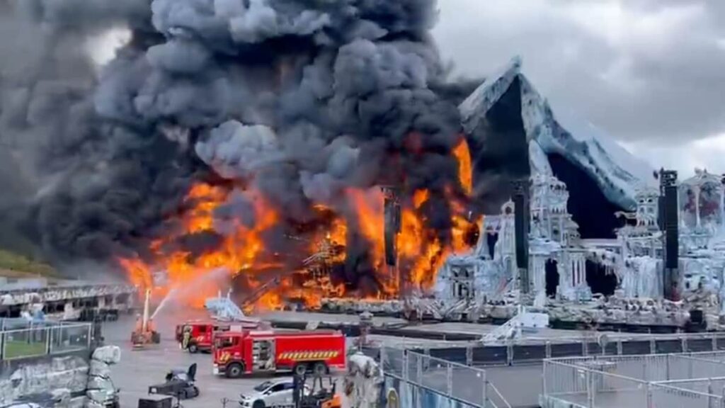 El fuego devastador estalla en el festival de música unos días antes de la apertura