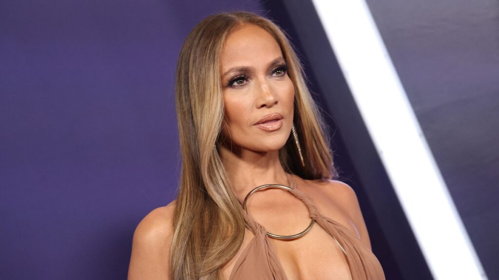 Jennifer López hace otra revelación de Ben Affleck en el escenario, incluidas las confesiones íntimas