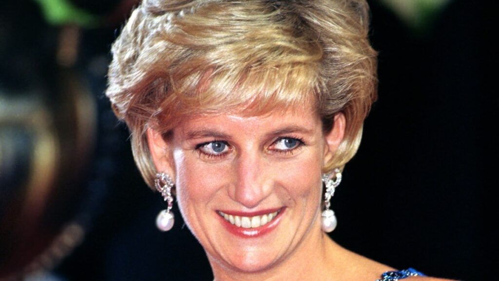 La bolsa de Dior lleva el nombre de la princesa Diana recibe una actualización nueva para 2026