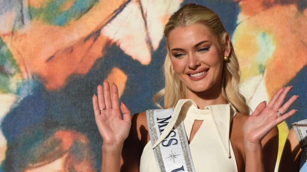 Miss Universo Victoria Kjaer Theilvig encabezó Colombiamoda 2025