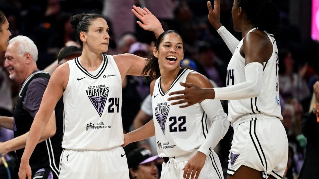 Golden State Valkyries revelan una nueva mascota con dramática eclosión de huevos