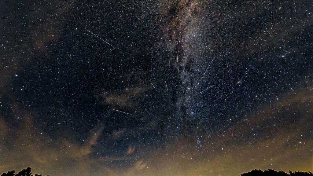 Cómo ver la ducha de meteoritos de Perseids iluminando los cielos de agosto