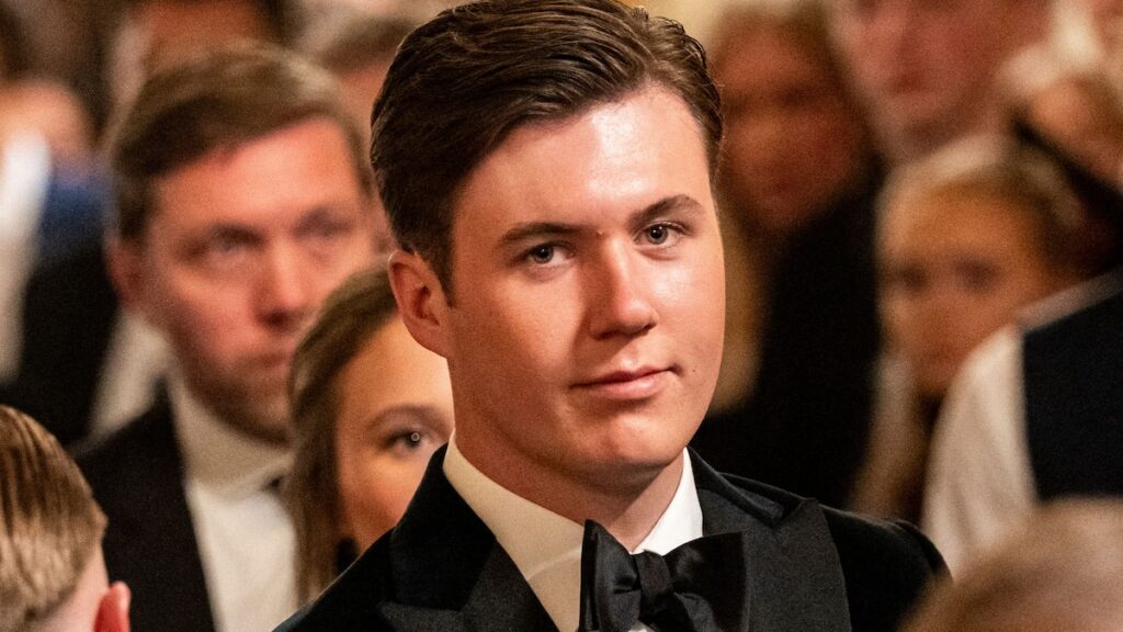 ¿Un romance real? El hijo heredero de la reina María, el príncipe Christian, vio con la llamada de la llama ‘Emma