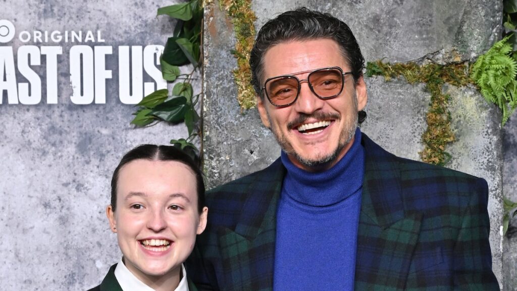 Bella Ramsey revela cómo se ven sus mensajes de texto con Pedro Pascal