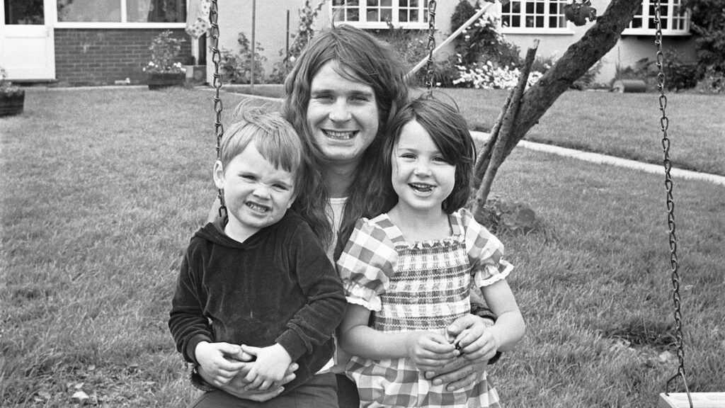 Conoce a Jessica, Louis y Elliot