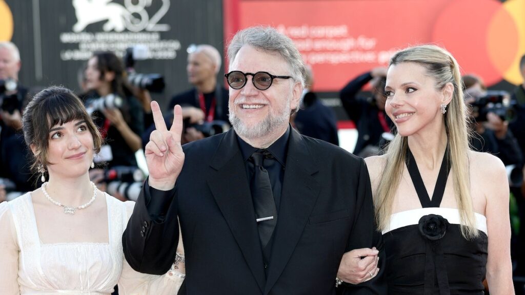 Guillermo del Toro y su hija Marisa Shine en Venecia ‘Frankenstein’ Premiere