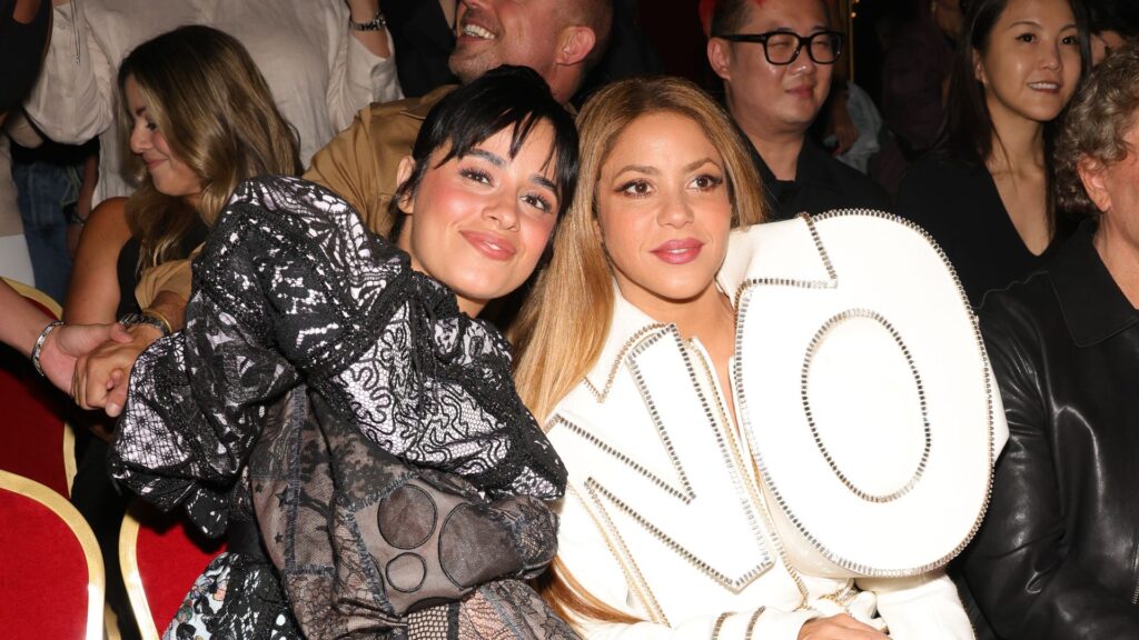 Camila Cabello cubre el ‘Si Te Vas’ de Shakira y recibe un sincero asentimiento de la estrella colombiana