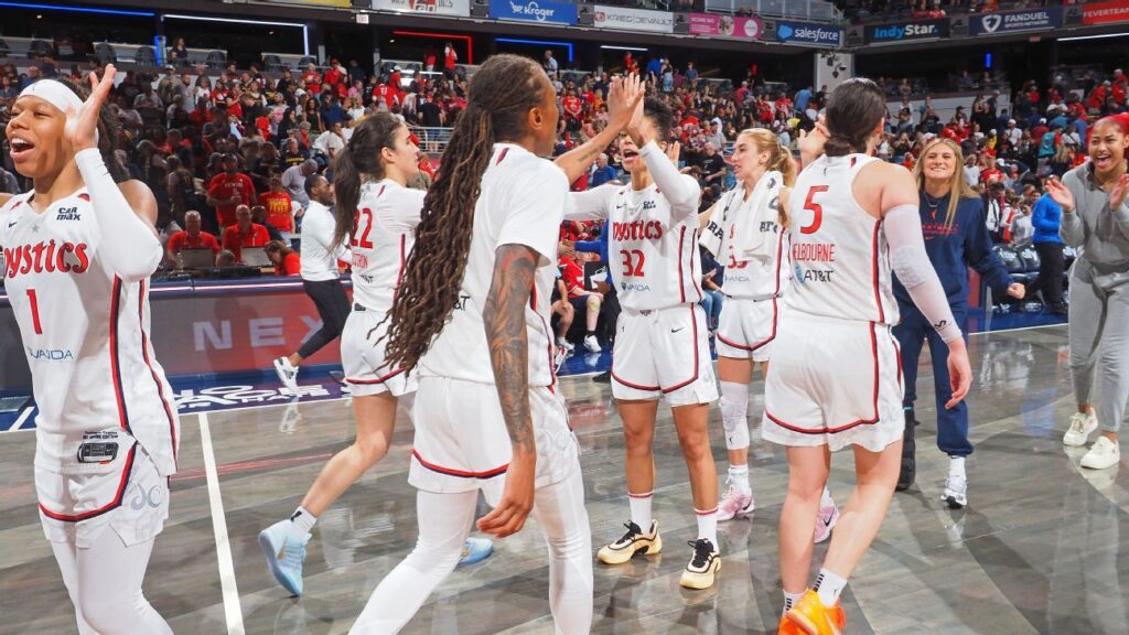 DOBLE-DOBLE DE KIKI IRIAFEN EN EL TRIUNFO DE MYSTICS SOBRE FIEBRE