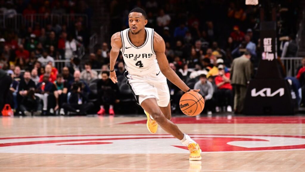 De’aaron Fox y Spurs Extienden Su Vínculo con un contrato máximo