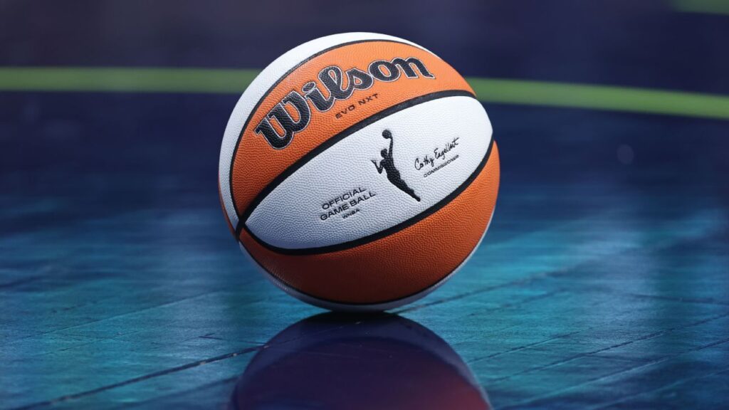 Lanzan Juguete Sexual Durante Un Partido de la Wnba en Chicago