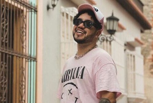 Reggi “El Auténnico” Asegura en Su Tema Que: “En El Mar Te Ves Mejor”