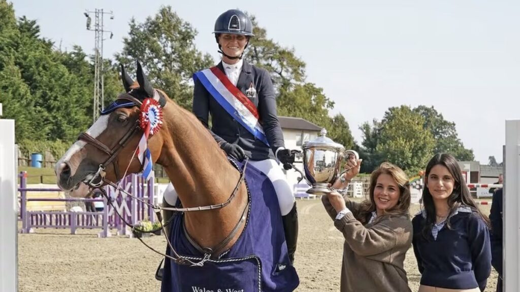 La princesa Haya de Jordan hace la primera aparición después de su controvertido divorcio