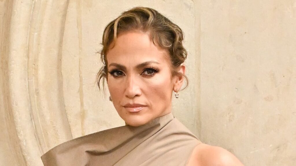 Según los informes, a Jennifer López se le negó la entrada en una tienda de Chanel en Estambul