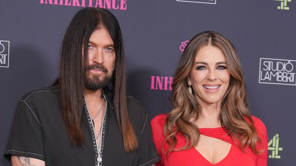 Elizabeth Hurley dice que es “espantosa” en el pasatiempo favorito de Billy Ray Cyrus