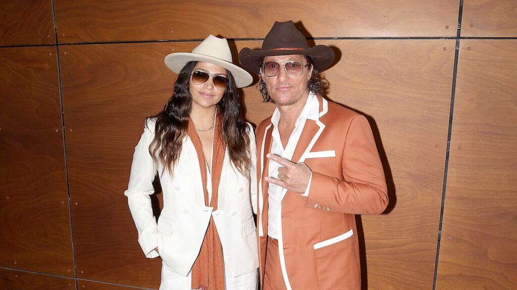 Matthew McConaughey y Camila Alves cambiaron el tamaño de la cama para salvar su matrimonio