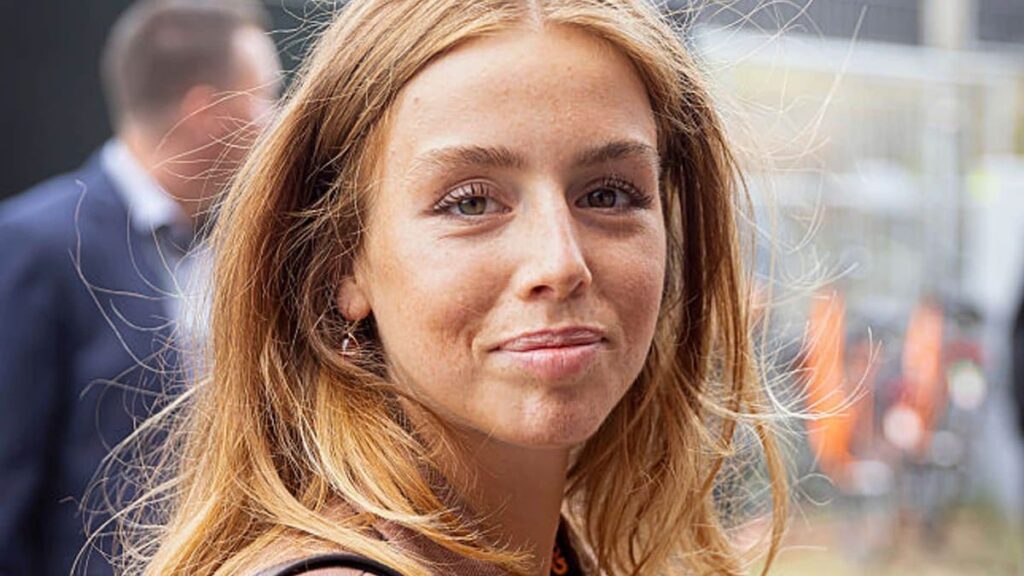 La princesa Alexia de los Países Bajos se preocupa por la delgada aparición en el Gran Premio holandés