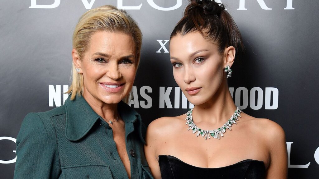 La madre de Bella Hadid, Yolanda Hadid, comparte una visión desgarradora de las luchas de salud de la hija