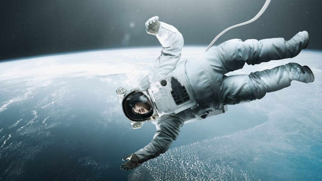 Astronaut Fake Conva a la mujer mayor de miles para “comprar oxígeno”