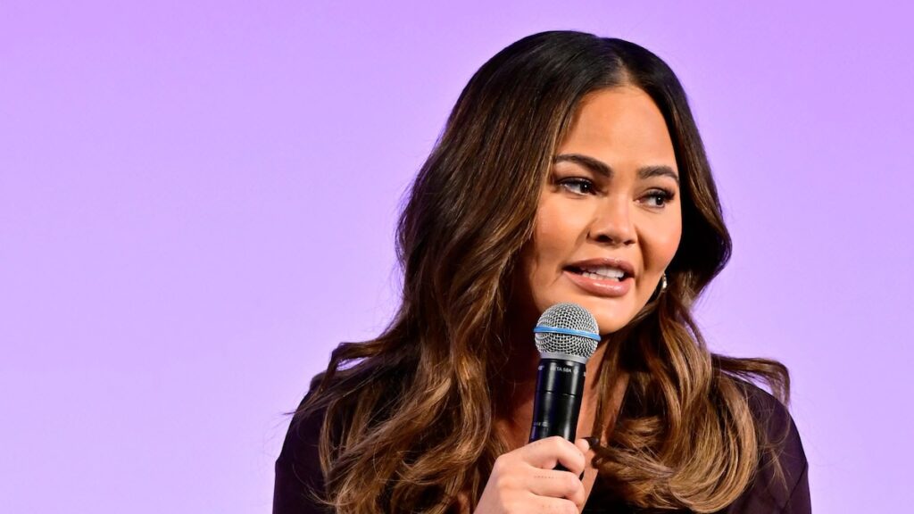 Chrissy Teigen se abre sobre el uso de Ozempic después de la pérdida