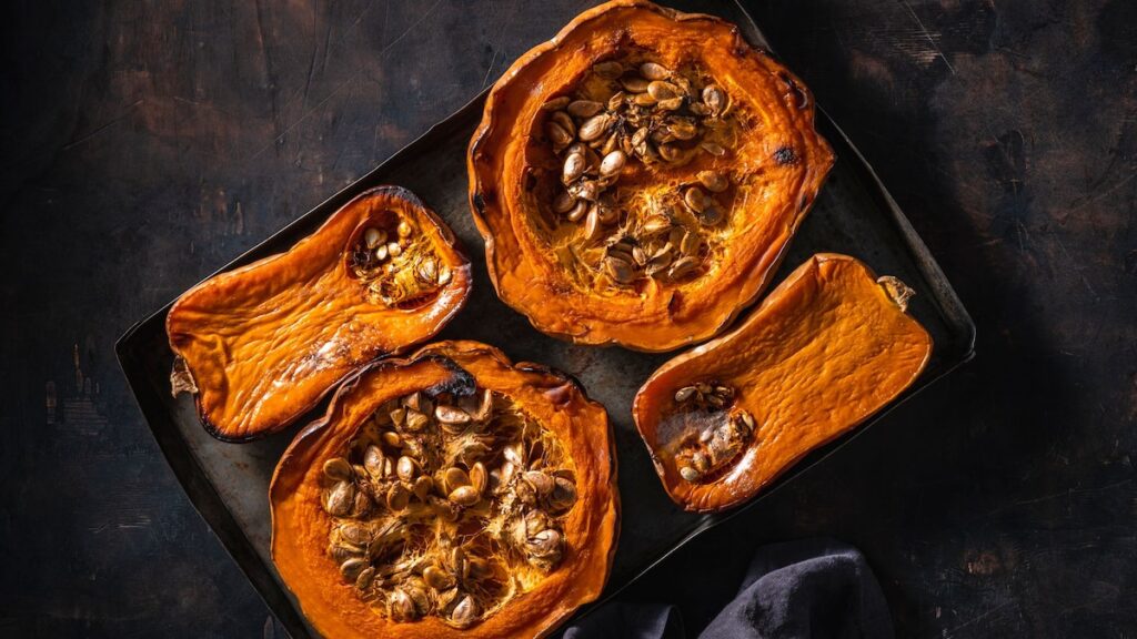 La mejor sopa alta en proteínas, baja en calos, calabaza, pollo y champiñones para el otoño