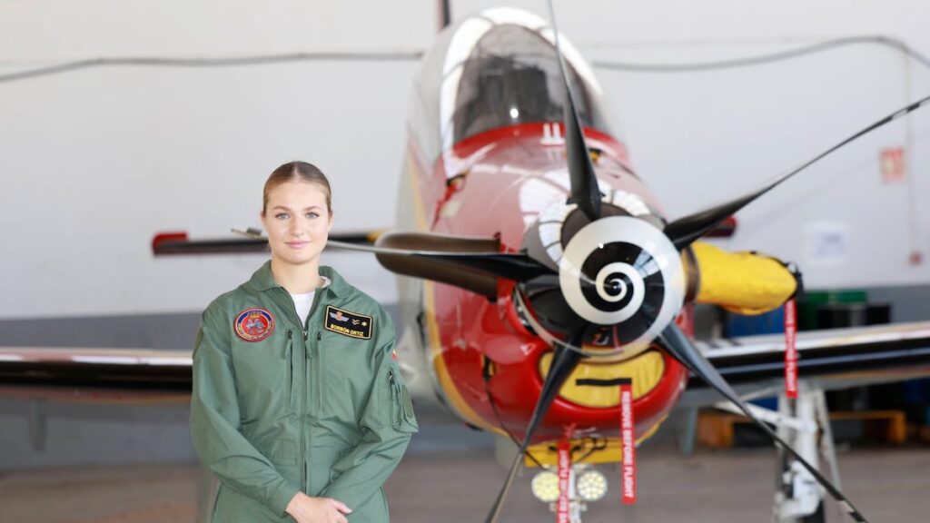 La princesa Leonor de España tomará el vuelo en el último año de entrenamiento militar