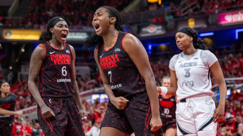 Playoffs de la WNBA: Fever Vence A Aces y Fuerza Un 5to Juego de semis