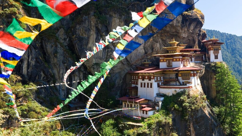 Dentro del país más feliz del mundo gobernado por los ‘Reyes de Dragón’