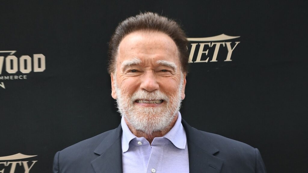 Arnold Schwarzenegger hace una descarada broma de divorcio financiero sobre Maria Shriver