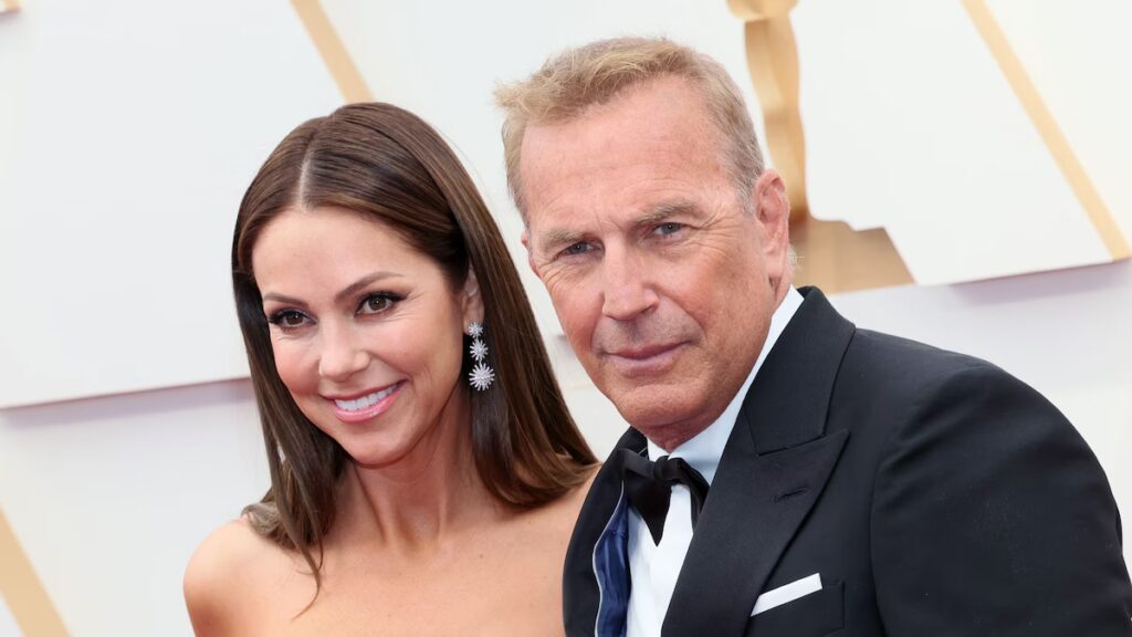 La ex de Kevin Costner, Christine Baumgartner, se casa con un amigo de la familia en una boda íntima