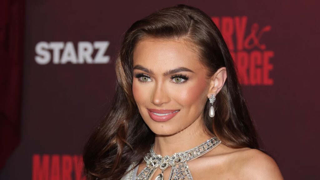 Noelia Voigt regresa a los escenarios de Miss USA un año después de entregar su corona