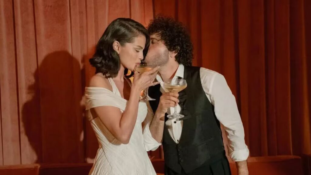 Selena Gomez bailó descalzo durante su boda con Benny Blanco (fotos)