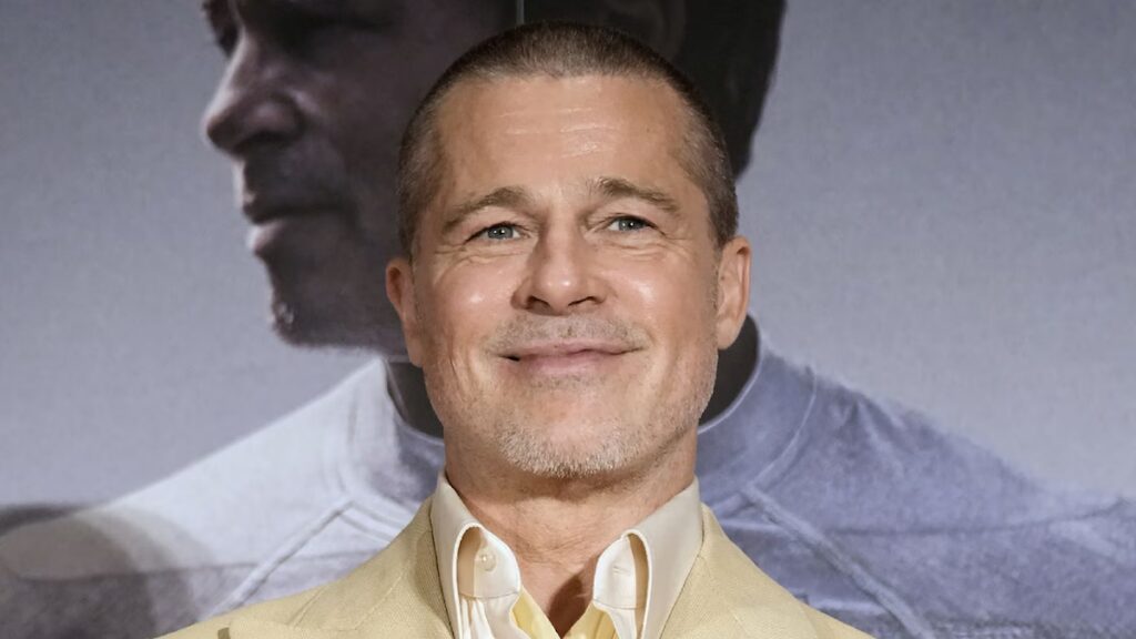 Brad Pitt y su bigote apoyan a los Dodgers, pero su rostro preocupa a los fanáticos