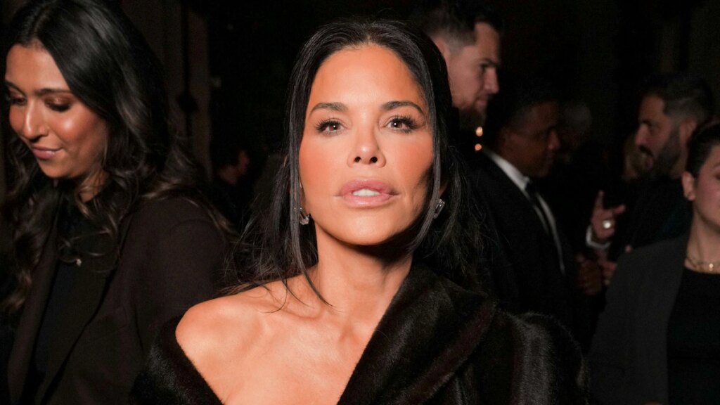 Lauren Sánchez Bezos y Georgina Rodríguez Twin en looks negros y anillos de millón de dólares