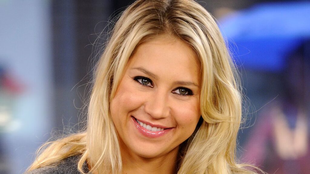 Vea las adorables fotos de Anna Kournikova y sus hijos de su salida previa a Halloween