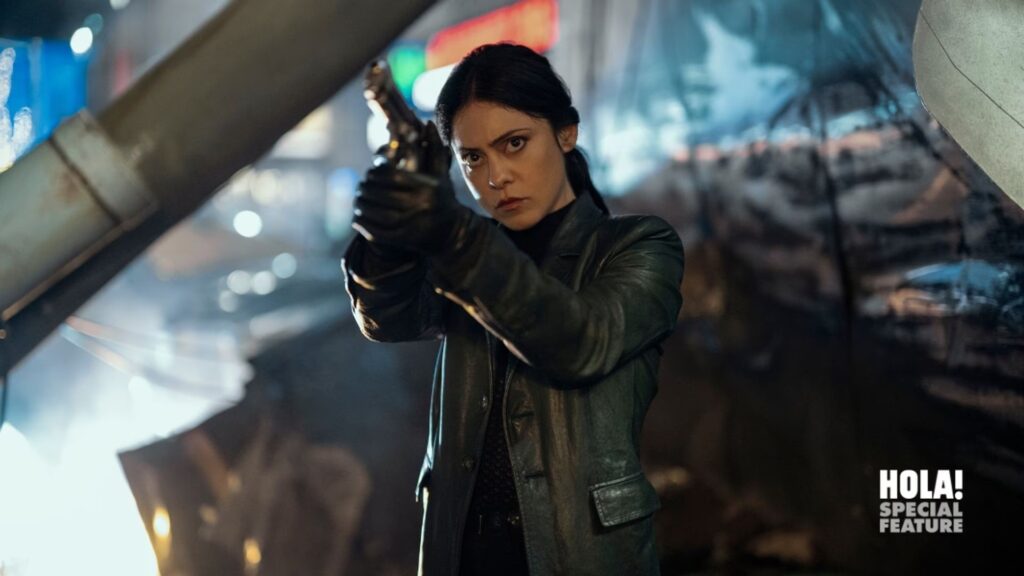 Rosa Salazar explica por qué trabajar en ‘Play Dirty’, dirigida por Mark Wahlberg, se sintió como una ‘graduación’