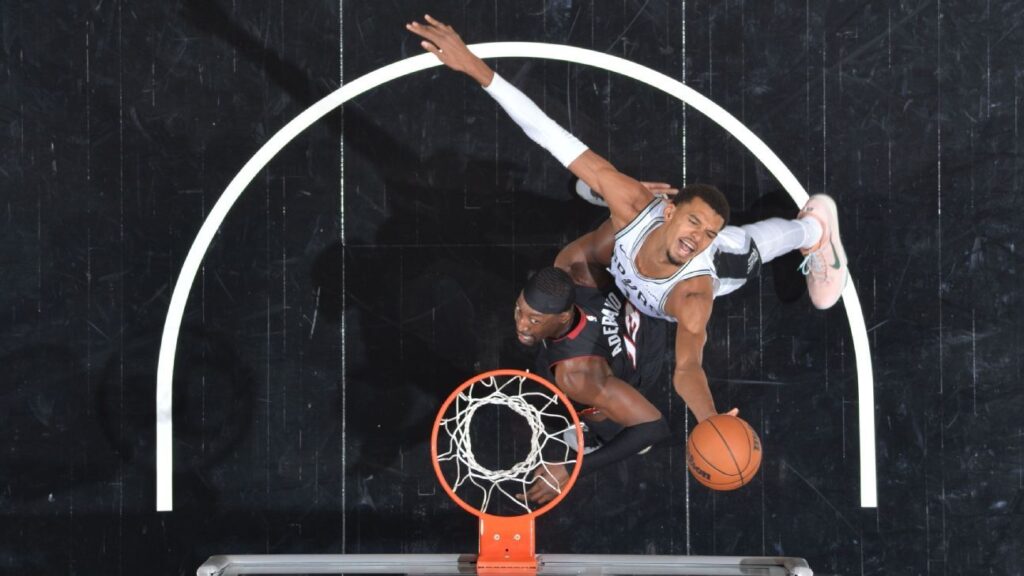 Wembanyama siguió en modo destrucción en la NBA, el Thunder arrasó y los Bucks ganaron pese a la baja de Giannis.