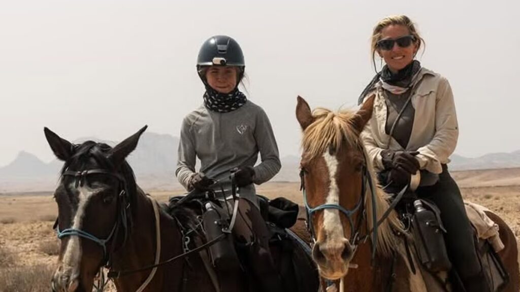 Elsa Pataky y su hija India van a un safari de equitación de 8 días en Namibia