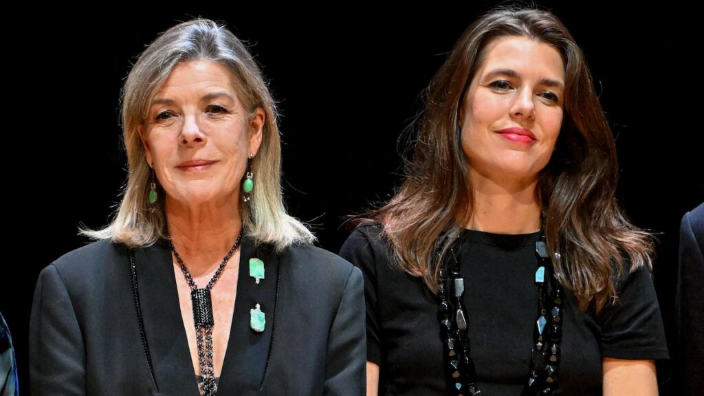 Los looks coordinados de la princesa Carolina de Mónaco y Charlotte Casiraghi acaparan la atención en una elegante salida entre madre e hija