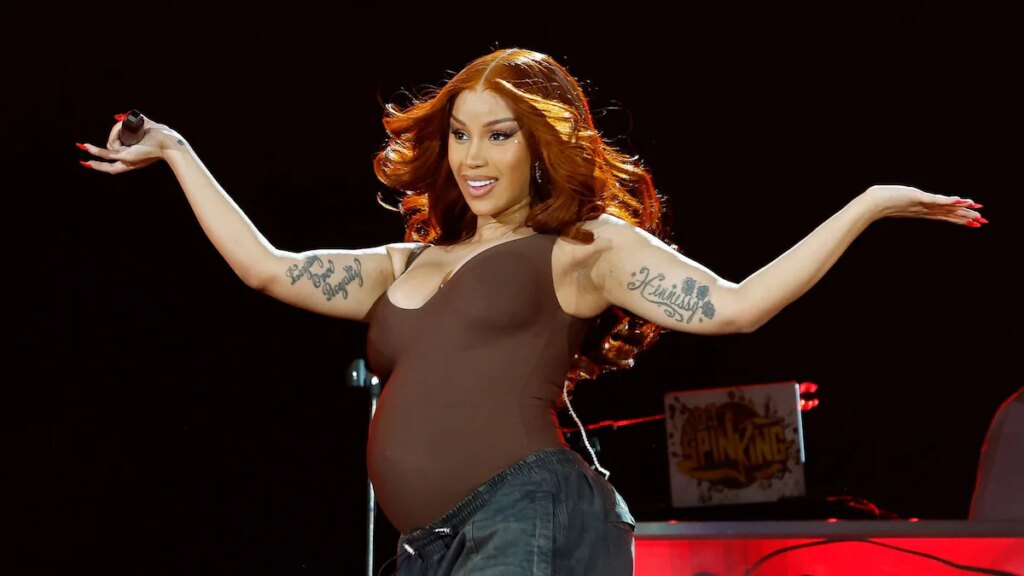 La estrella del rap embarazada se ilumina como la fan número uno de Stefon Diggs