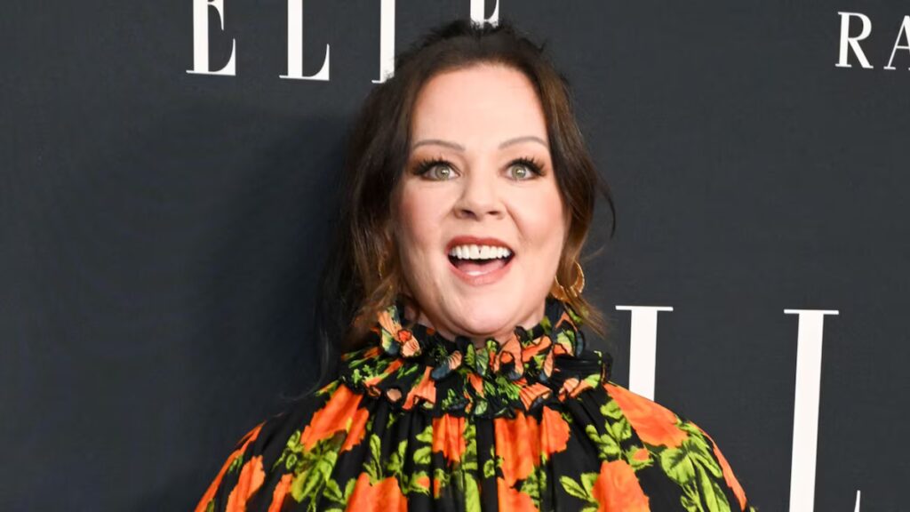 Melissa McCarthy luce radiante con un perfecto vestido de otoño tras increíble pérdida de peso