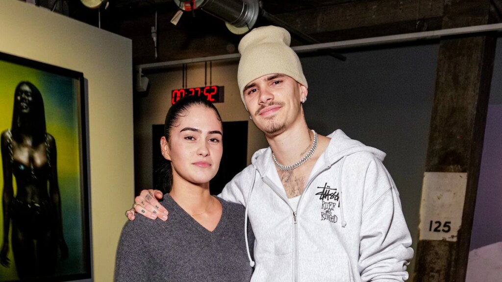 Romeo Beckham y Kim Turnbull reavivan su romance y desatan rumores de compromiso
