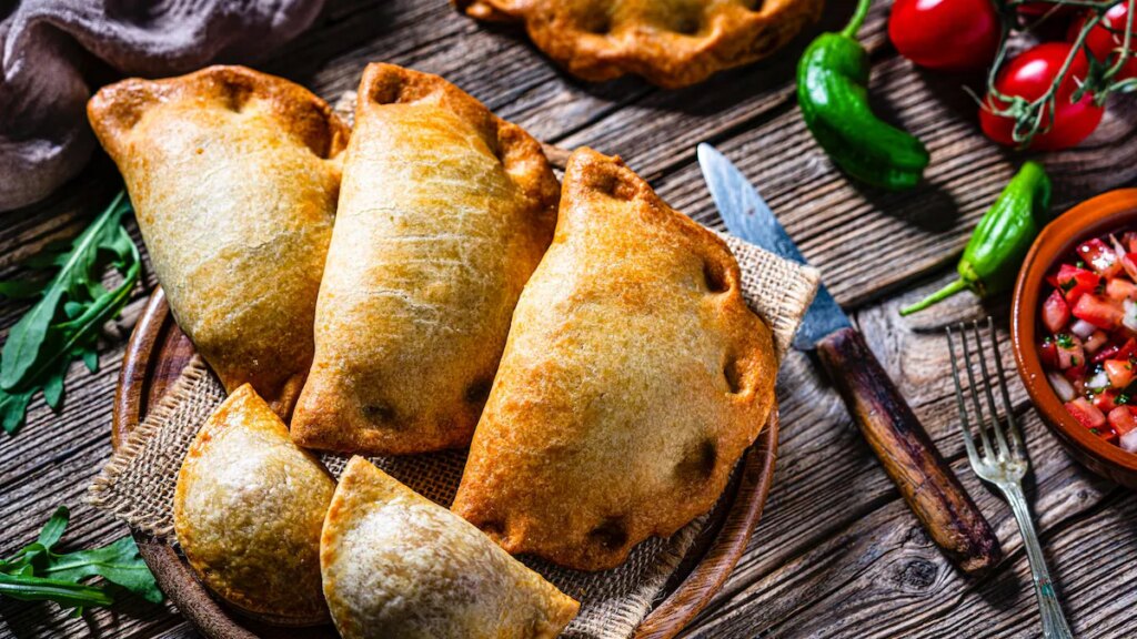 Cómo convertir las sobras del pavo de Acción de Gracias en empanadas irresistibles