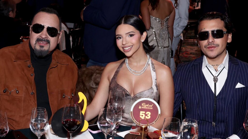 Pepe Aguilar analiza si él y Nodal son realmente rivales en los Latin GRAMMY